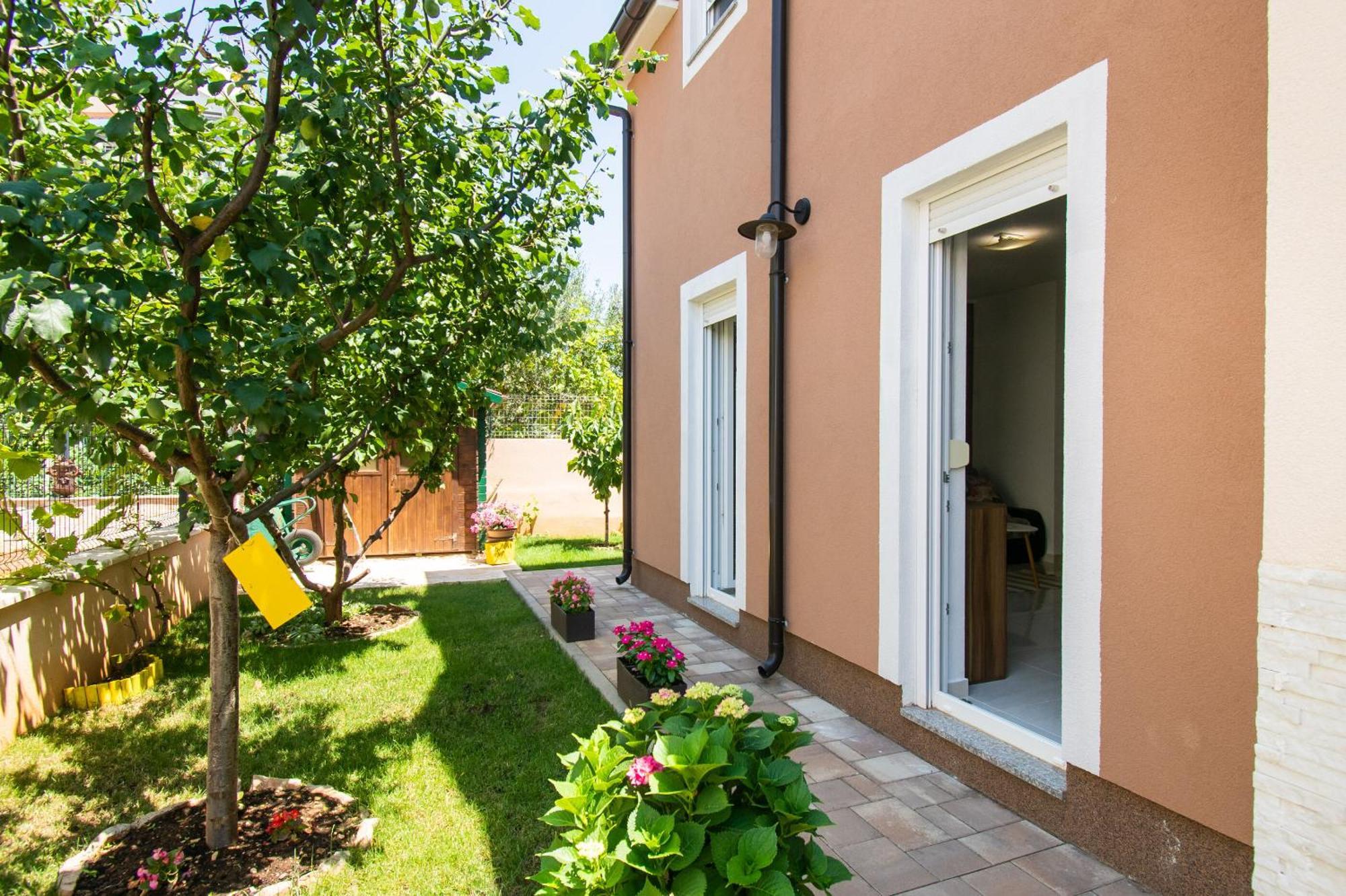 Apartment Ninic Srima Exterior photo
