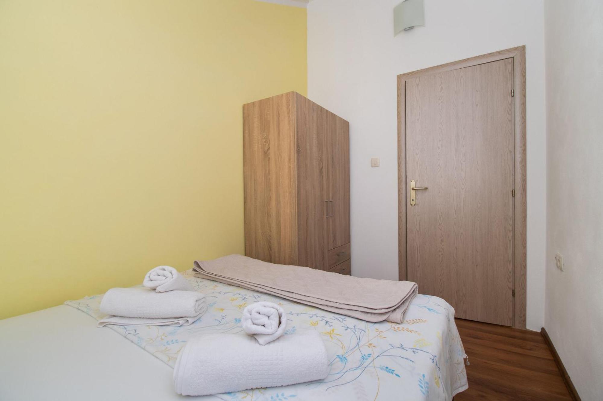 Apartment Ninic Srima Exterior photo