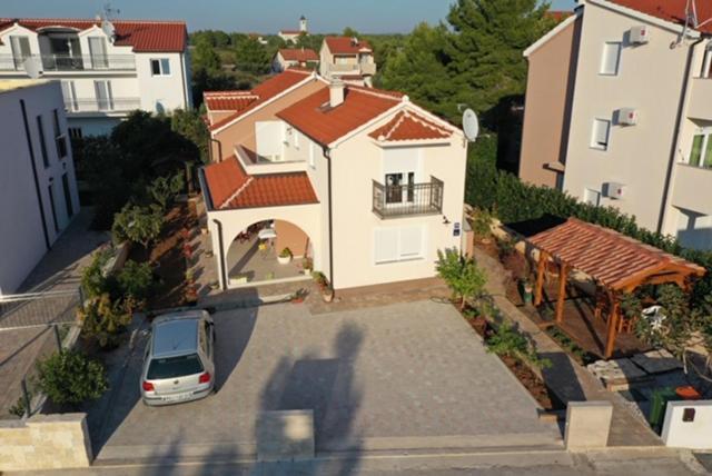 Apartment Ninic Srima Exterior photo